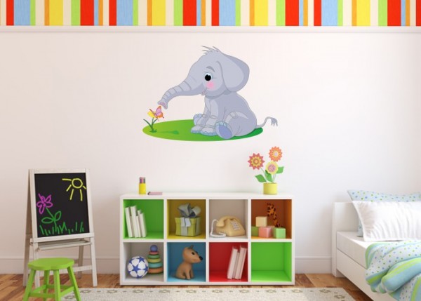 Wandsticker Carla das verliebte Elefantenbaby | wandtattooladen.de